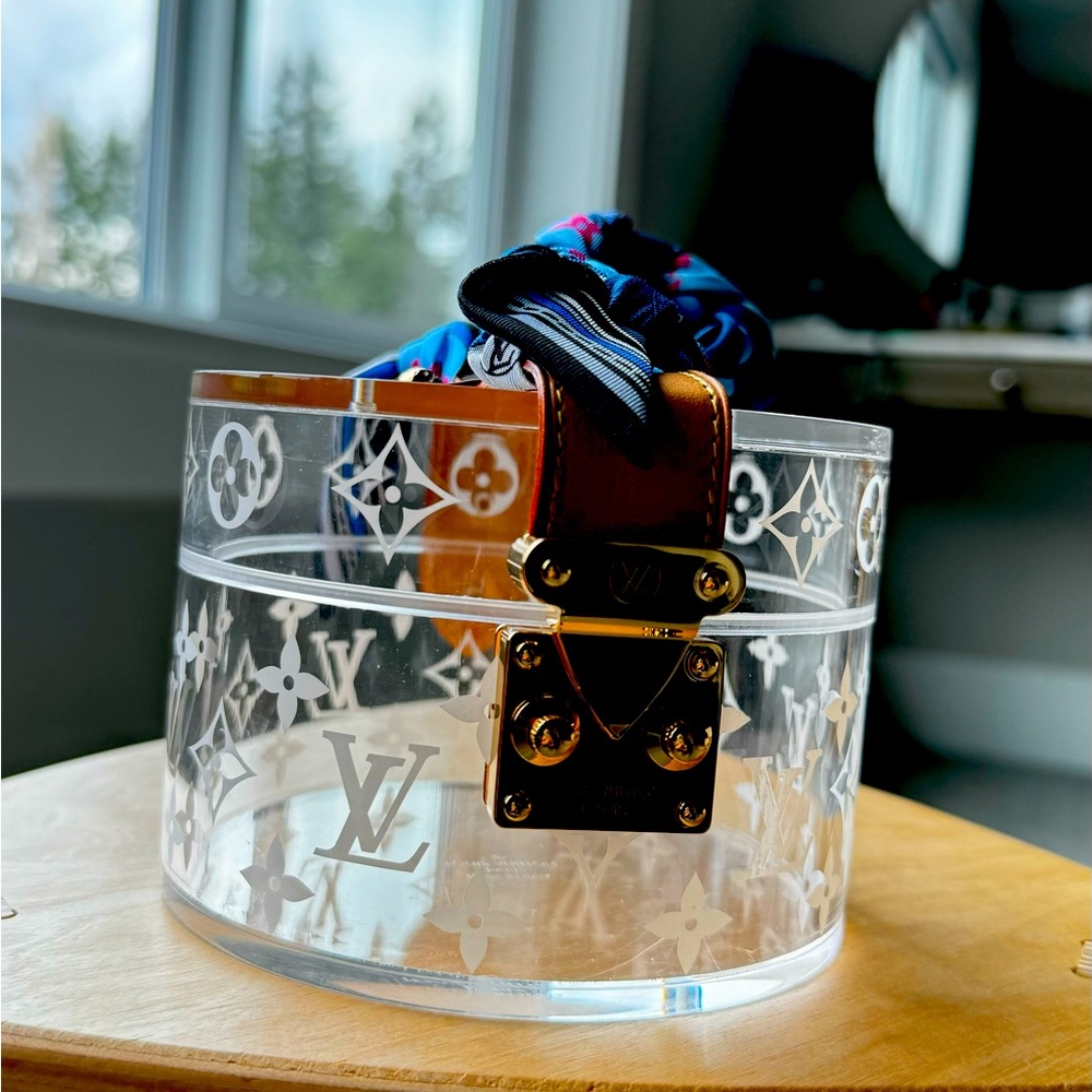 Vintage  Louis Vuitton vanity clear acrylic round box with free LV scarf